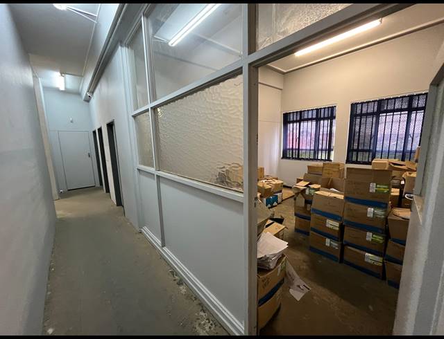1,035M² WAREHOUSE TO LET IN ELSIES RIVER INDUSTRIAL